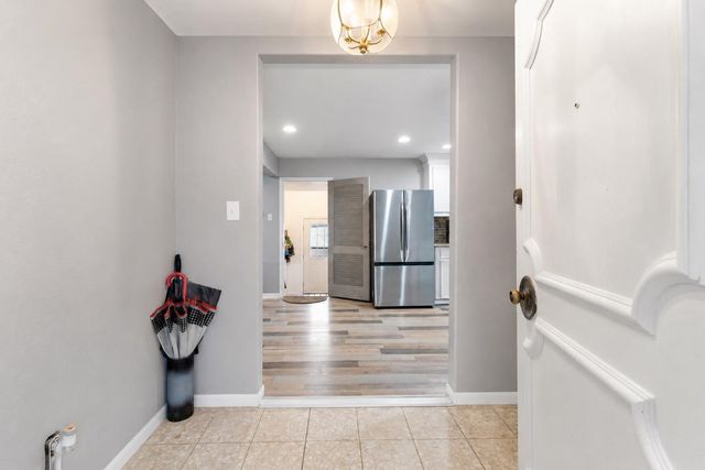 24511 Sunny Glen Dr Drive, Houston, TX 77336