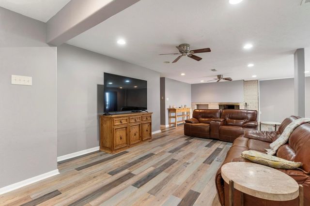 24511 Sunny Glen Dr Drive, Houston, TX 77336