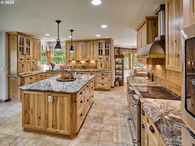 23456 S SCHIEFFER Rd, Colton, OR 97017