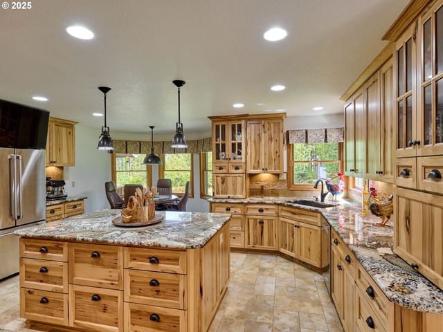 23456 S SCHIEFFER Rd, Colton, OR 97017