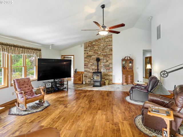 23456 S SCHIEFFER Rd, Colton, OR 97017