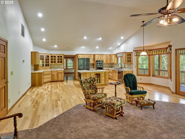 23456 S SCHIEFFER Rd, Colton, OR 97017