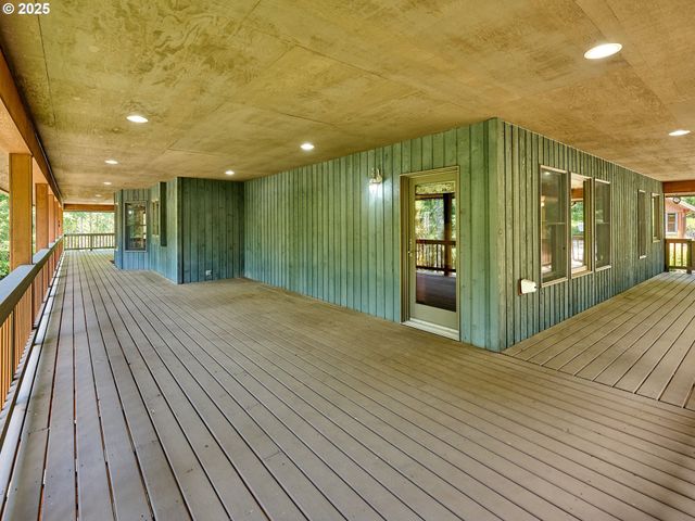 23456 S SCHIEFFER Rd, Colton, OR 97017
