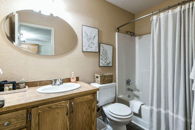 32 Golfshores Drive, 12, Branson, MO 65616