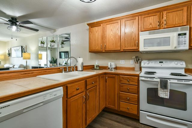 32 Golfshores Drive, 12, Branson, MO 65616
