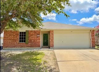 1137 Mustang Ridge Drive, Fort Worth, TX 76052