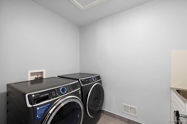 1821 Hazel Street, Birmingham, MI 48009