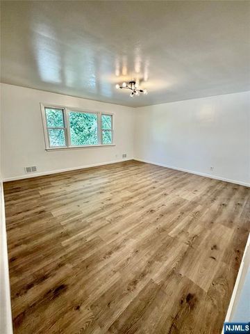 85 Wood Place, Dumont, NJ 07628