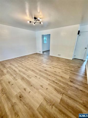 85 Wood Place, Dumont, NJ 07628