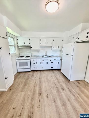 85 Wood Place, Dumont, NJ 07628