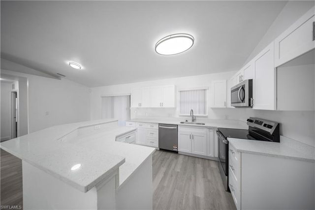 1235 NW 33rd PL, Cape Coral, FL 33993