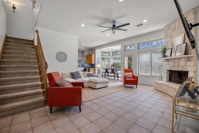 12 Springwood CIR, Wimberley, TX 78676