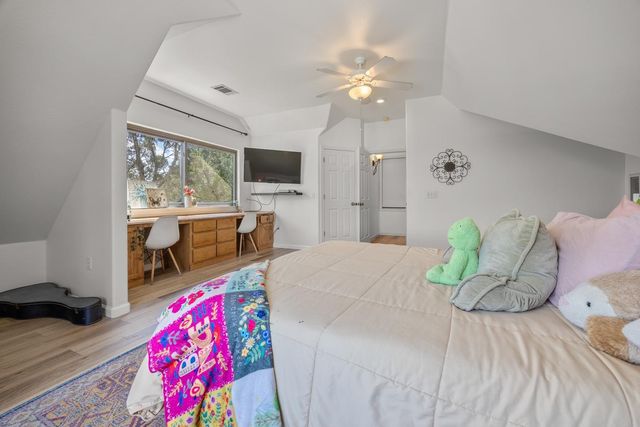 12 Springwood CIR, Wimberley, TX 78676