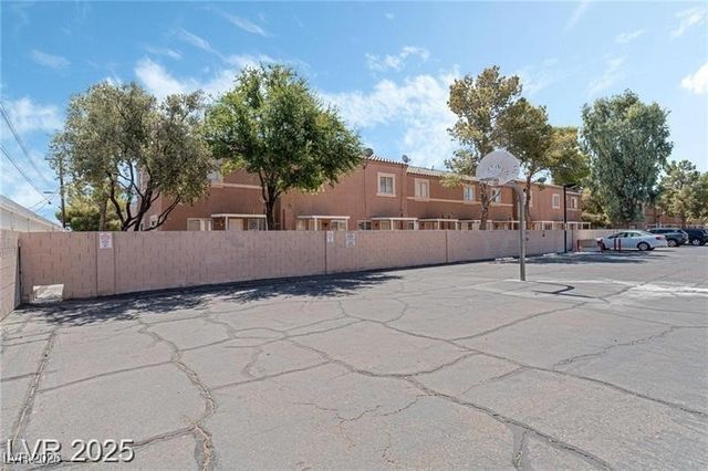 2211 Sleepy Court, Las Vegas, NV 89106
