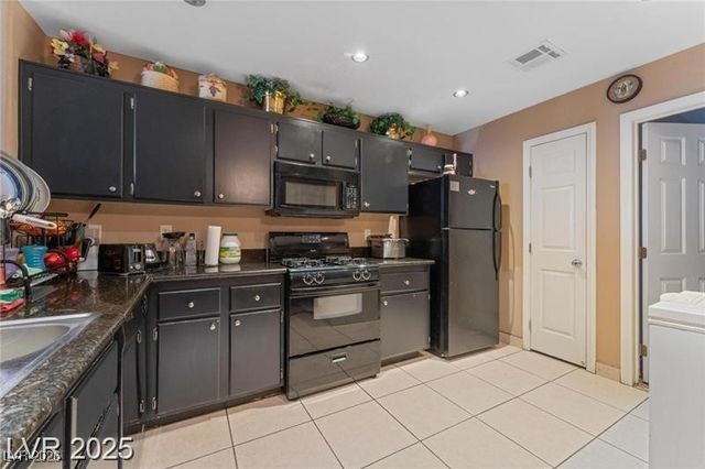 2211 Sleepy Court, Las Vegas, NV 89106