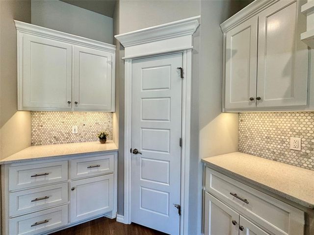 8905 Poppey Place, Yukon, OK 73099