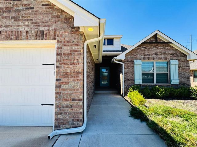8905 Poppey Place, Yukon, OK 73099