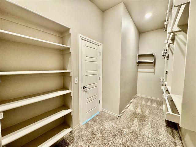 8905 Poppey Place, Yukon, OK 73099