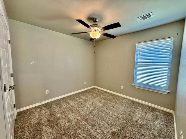 8905 Poppey Place, Yukon, OK 73099