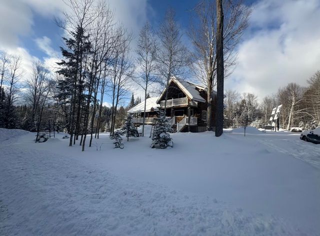 2569 10 Mile Square Road, Charleston, VT 05833