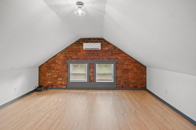 2010 Howell Street, Covington, KY 41014