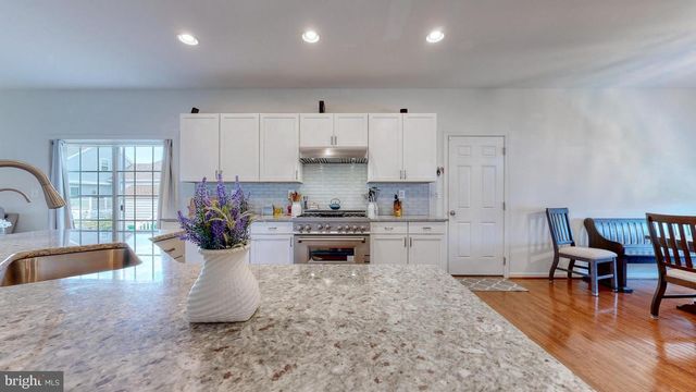 34 BRISTLE CONE CT, Dover, DE 19904