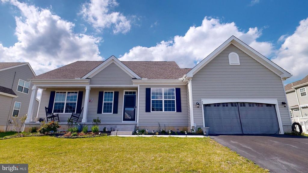 34 BRISTLE CONE CT, Dover, DE 19904