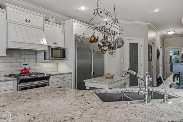 4924 Winged Foot Lane, Jonesboro, AR 72405