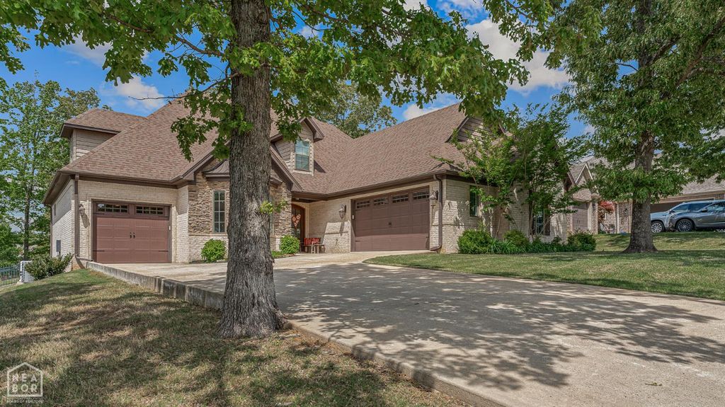 4924 Winged Foot Lane, Jonesboro, AR 72405