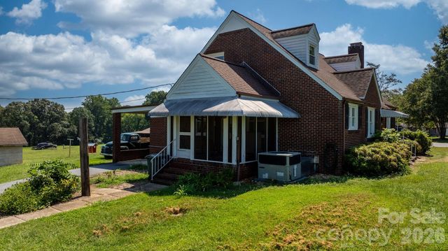 3962 Startown Road, Newton, NC 28658