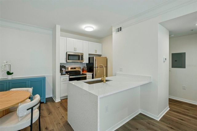 5174 NORTHRIDGE ROAD 104, Sarasota, FL 34238