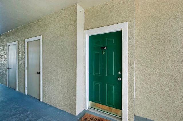 5174 NORTHRIDGE ROAD 104, Sarasota, FL 34238