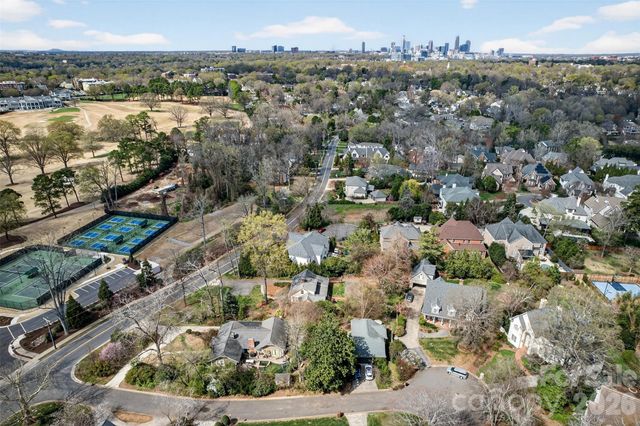 2527 Sharon Road, Charlotte, NC 28211
