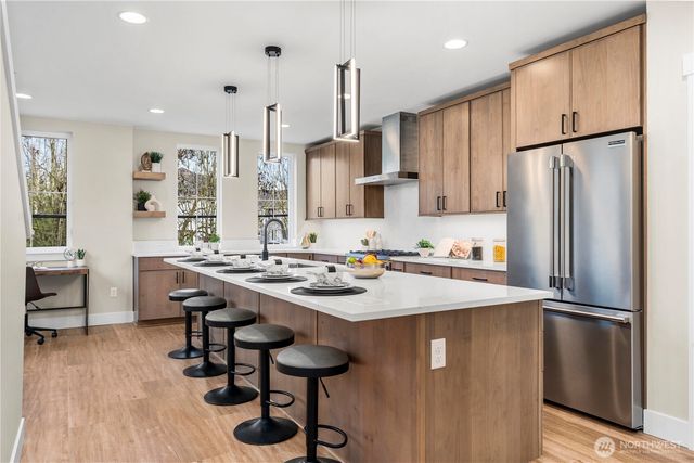537 NW Juniper Street, Issaquah, WA 98027