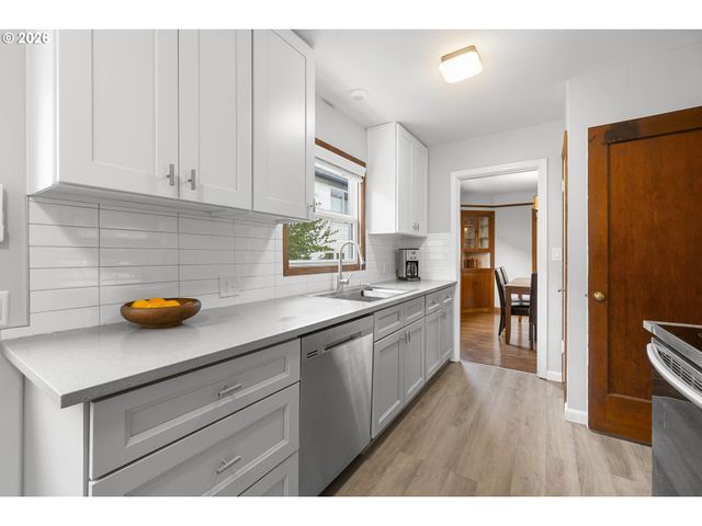 6405 N MONTANA Ave, Portland, OR 97217