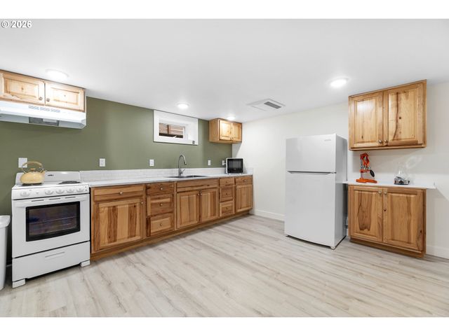 6405 N MONTANA Ave, Portland, OR 97217