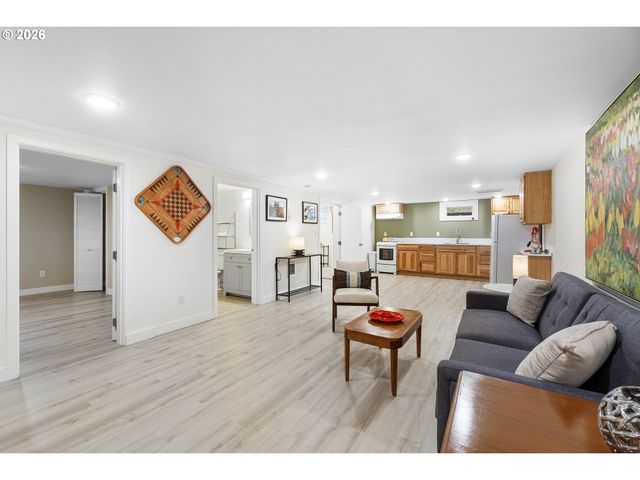 6405 N MONTANA Ave, Portland, OR 97217