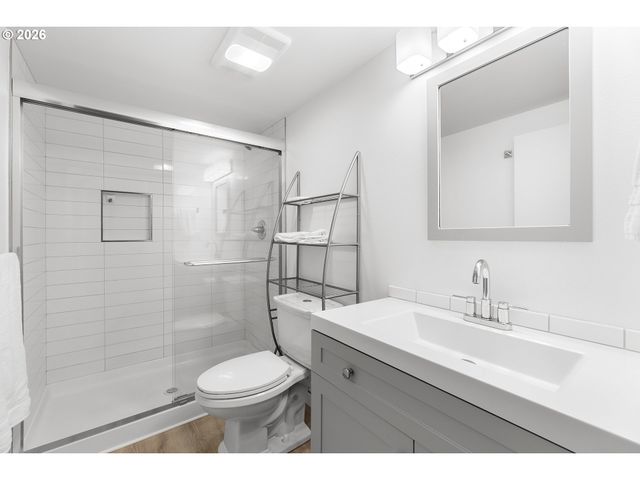 6405 N MONTANA Ave, Portland, OR 97217