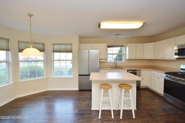 3617 Vicari Avenue, Toms River, NJ 08755