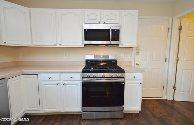 3617 Vicari Avenue, Toms River, NJ 08755