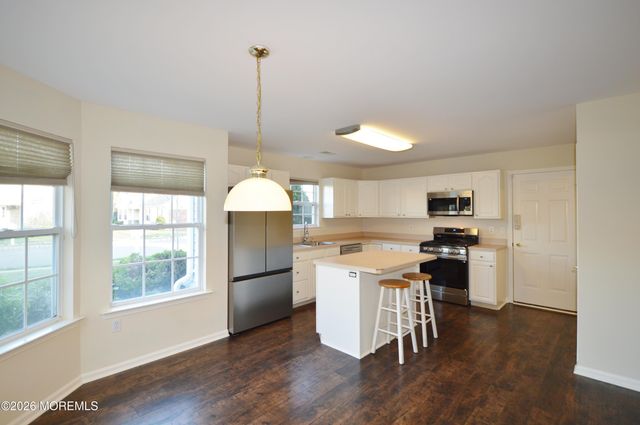 3617 Vicari Avenue, Toms River, NJ 08755