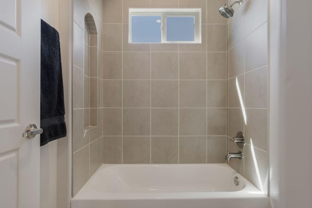 6915 Zachary Road NE, Rio Rancho, NM 87144