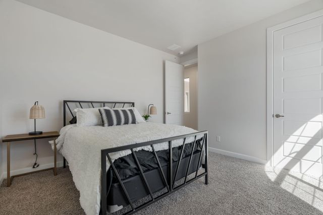 6915 Zachary Road NE, Rio Rancho, NM 87144