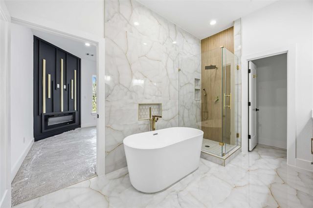 8303 Bassett St, Houston, TX 77051