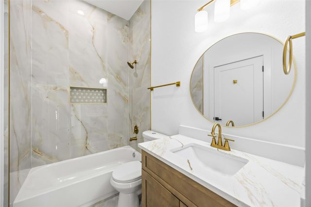 8303 Bassett St, Houston, TX 77051