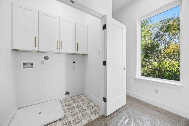 8303 Bassett St, Houston, TX 77051