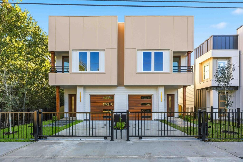 8303 Bassett St, Houston, TX 77051