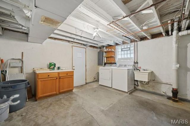 5424 Bischoff Avenue, St Louis, MO 63110