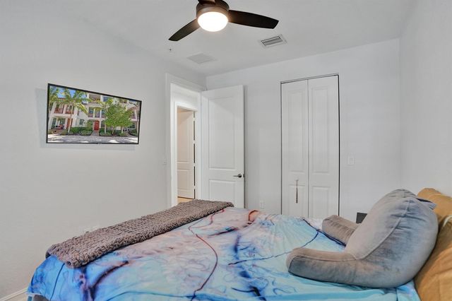 11621 SW 13th Court, Pembroke Pines, FL 33025