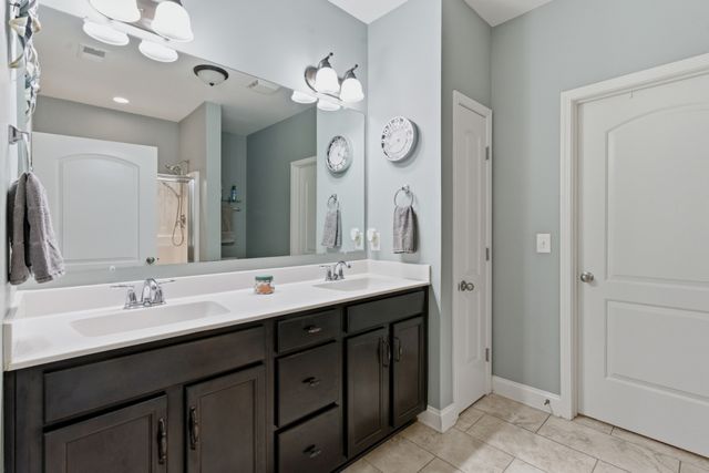 468 Stonegate Dr, Lebanon, TN 37090